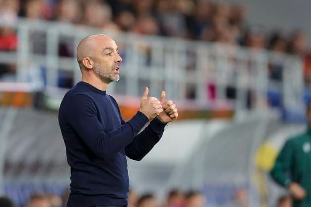 Serbia, Backa Topola, 26.10.2023, , TSC Backa Topola - SC Freiburg - UEFA Europa League 2023 2024 - Group A, Trainer Zarko Lazetic (TSC Backa Topola) gestures Backa Topola