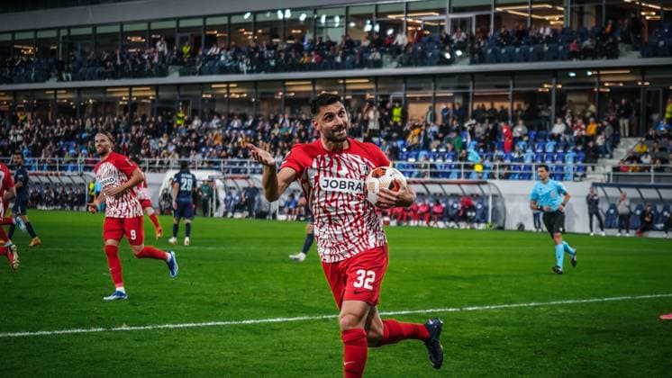 Tor durch Vincenzo Grifo ( 32 SC Freiburg ) 26.10.2023; Backa Topola, Serbien - FK TSC Backa Topola vs. SC Freiburg - UEFA EUROPA LEAGUE 2023 2024 TSC Arena Backa Topolya, Fussball, Herren