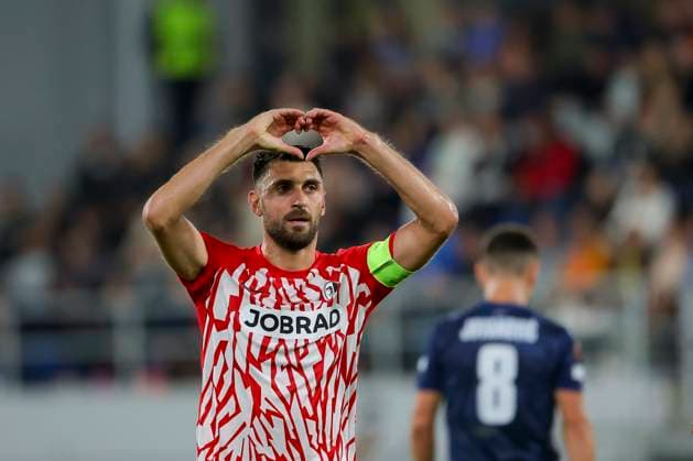 Serbia, Backa Topola, 26.10.2023, , TSC Backa Topola - SC Freiburg - UEFA Europa League 2023 2024 - Group A, Vincenzo Grifo (SC Freiburg) celebrates after scoring his team s second goal Backa Topola