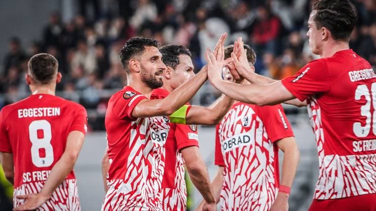 Tor zum 2:1 wieder durch Vincenzo Grifo ( 32 SC Freiburg ) 26.10.2023; Backa Topola, Serbien - FK TSC Backa Topola vs. SC Freiburg - UEFA EUROPA LEAGUE 2023 2024 TSC Arena Backa Topolya, Fussball, Herren