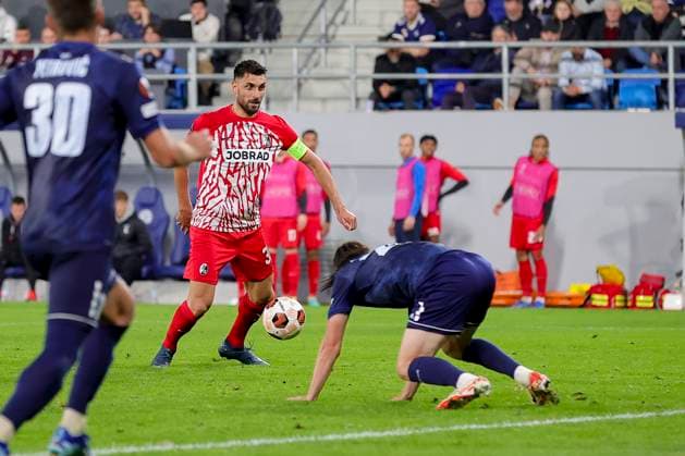 Serbia, Backa Topola, 26.10.2023, , TSC Backa Topola - SC Freiburg - UEFA Europa League 2023 2024 - Group A, Vincenzo Grifo (SC Freiburg) scores his team s third goal Backa Topola