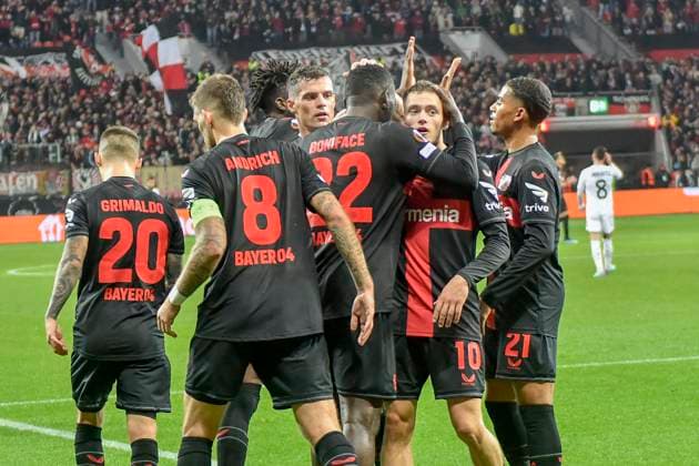 Victor Boniface ( 22, Bayer Leverkusen) jubelt nach dem Tor zum 3:1 mit der Mannschaft 26.10.2023 Fussball Europa League, Bayer 04 Leverkusen vs Qarabag Agdam , BayArena, Leverkusen, NRW Germany