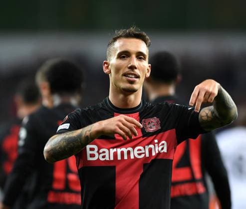 26.10.2023, Leverkusen, Germany, BayARENA, Bayer Leverkusen vs Qarabag Agdam - UEFA Europa League 2023 2024 - Group H, Alejandro Grimaldo (Bayer 04 Leverkusen) Torjubel, jubelt nach seinem Treffer zum 4:1 (Foto Ralf Treese) Leverkusen BayARENA North Rhine-Westphalia Germany