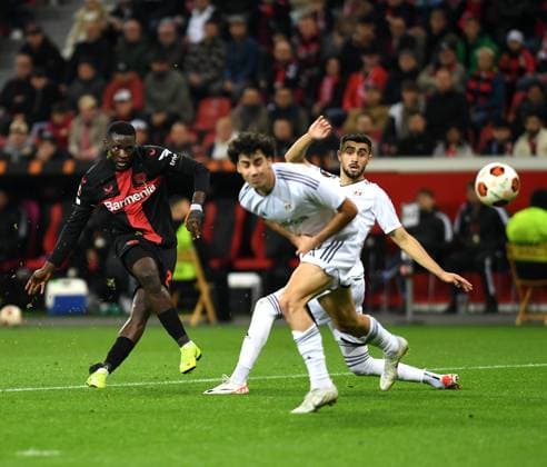 26.10.2023, Leverkusen, Germany, BayARENA, Bayer Leverkusen vs Qarabag Agdam - UEFA Europa League 2023 2024 - Group H, Victor Boniface (Bayer 04 Leverkusen) in Aktion, am Ball, Einzelaktion (Foto Ralf Treese) Leverkusen BayARENA North Rhine-Westphalia Germany
