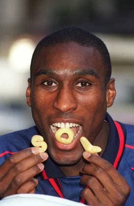 SOL CAMPBELL Tottenham hotspur FC and England International Footballer England Captain; Seen at the draw for The Heinz Ketchup Cup, the largest schoolboy football competition in England. (This was the world s first edible cup draw , in which Sol pick SOL CAMPBELL Tottenham hotspur FC and England International Footballer England Captain; Seen at the draw for The Heinz Ketchup Cup, the largest schoolboy football competition in England. (This was the world s first edible cup draw , in which Sol picked his way through 64 chips, which corresponded to the remaining teams in the Heinz Ketchup Cup, dipped them in Ketchup and then ate them!) COMPULSORY CREDIT: Talking Photoshot Photo URM 015716 B-09 06.01.1999, Credit:Photoshot Avalon United Kingdom  Copyright: xPhotoshotx xAvalonx 0504269432