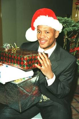 MAURICE GREENE American Athlete The World 100m Champion (At the announcement that he will start his campaign for Olympic glory at the CGU Indoor Grand Prix in Birmingham) COMPULSORY CREDIT: UPPA Photoshot Photo UGL 016908 B-33a 13.12.1999 MAURICE GREENE American Athlete The World 100m Champion (At the announcement that he will start his campaign for Olympic glory at the CGU Indoor Grand Prix in Birmingham) COMPULSORY CREDIT: Talking Photoshot Photo UGL 016908 B-33a 13.12.1999, Credit:Photoshot Avalon United Kingdom  Copyright: xPhotoshotx xAvalonx 0504330487