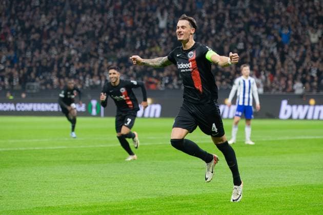 Germany, Frankfurt, 26.10.2023, Deutsche Bank Park, Eintracht Frankfurt vs HJK Helsinki - UEFA Europa Conference League 2023 2024 - Group G, Robin Koch (Eintracht Frankfurt) celebrates after scoring his team s second goal Frankfurt Deutsche Bank Park Hesse Germany