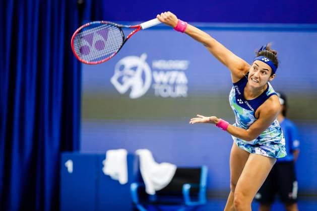 Sport Bilder des Tages ZHUHAI, CHINA - OCTOBER 27: Caroline Garcia of France returns a shot in the Women s Singles match against Beatriz Haddad Maia of Brazil on day seven of WTA, Tennis Damen Elite Trophy Zhuhai 2023 in October 27, 2023 in Zhuhai, Guagdong Province of China.  Copyright: xVCGx 111461455751