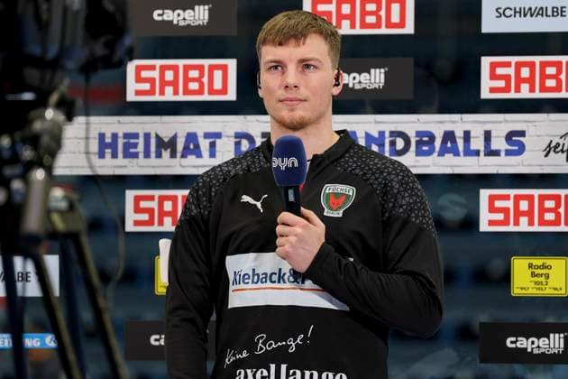 Germany, Gummersbach, 27.10.2023, Schwalbe Arena, VfL Gummersbach vs Fuechse Berlin - 1. Handball Bundesliga der Maenner, Nils Lichtlein (Fuechse Berlin) in an interview at the streaming service Dyn Gummersbach Schwalbe Arena Germany