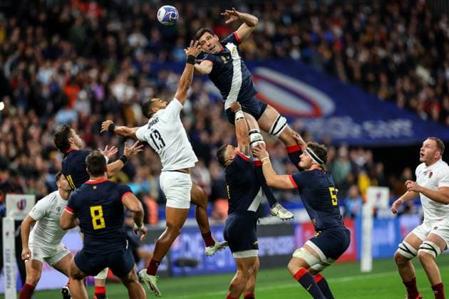 Bilder des Jahres 2023, Sport 10 Oktober Sport Themen der Woche KW43 Sport Bilder des Tages 2023 Rugby World Cup Bronze Final, Stade de France, Paris, France 27 10 2023 Argentina vs England England™s Joe Marchant with Guido Petti Pagadizabal of Argentina Joe Marchant with Guido Petti Pagadizabal 27 10 2023  Copyright: x INPHO JamesxCrombiex 032A0563