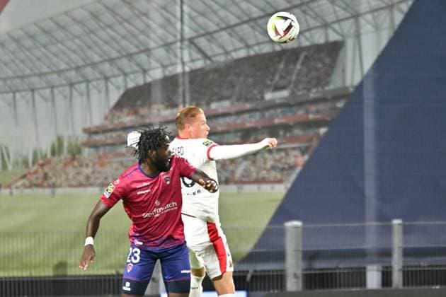Shamar Nicholson (clermont) vs Melvin Bard (nice) FOOTBALL : Clermont Foot vs OGC Nice - Ligue 1 Uber Eats - 27 10 2023 FredericChambert Panoramic 