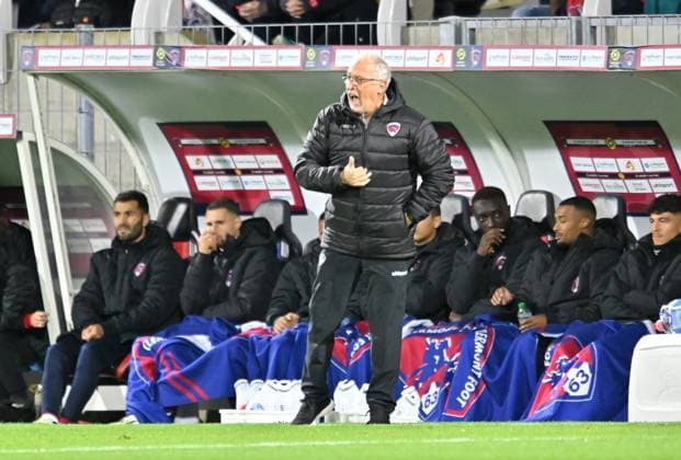 Pascal Gastien (clermont) FOOTBALL : Clermont Foot vs OGC Nice - Ligue 1 Uber Eats - 27 10 2023 FredericChambert Panoramic 