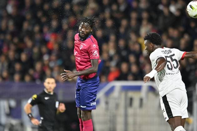 Shamar Nicholson (clermont) vs Youssuf Ndayismiye (nice) FOOTBALL : Clermont Foot vs OGC Nice - Ligue 1 Uber Eats - 27 10 2023 FredericChambert Panoramic 