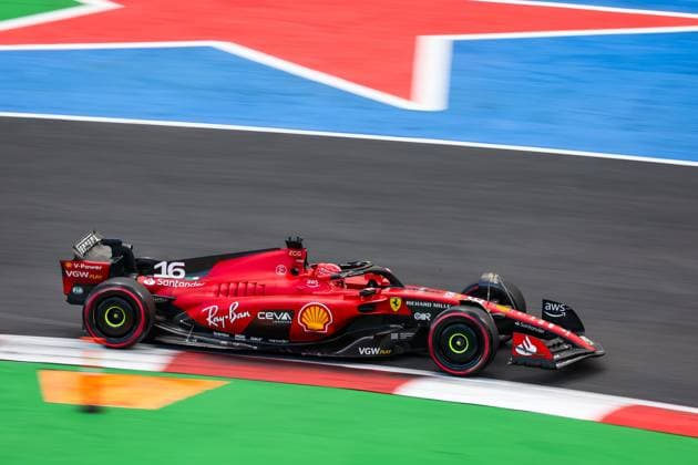16 LECLERC Charles (mco), Scuderia Ferrari SF-23, action during the 2023 Formula 1 Grand Premio de la Ciudad de Mexico, 19th round of the 2023 Formula One World Championship, WM, Weltmeisterschaft from October 27 to 29, 2023 on the Autodromo Hermanos Rodriguez, in Mexico City, Mexico - F1 - MEXICO CITY GRAND PRIX 2023 DPPI Panoramic  00123042_G0OD3395