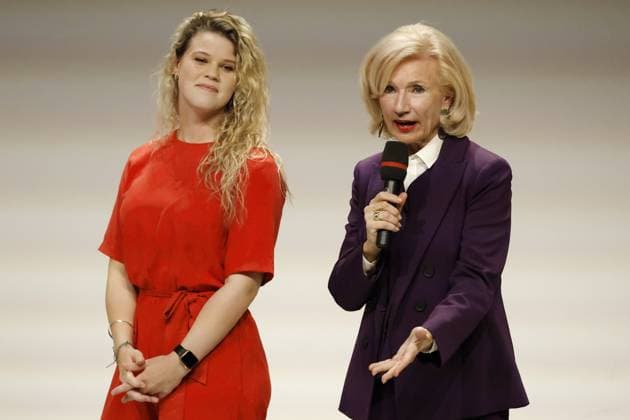 Lea Paulick (1.FCN Frauen Bundesliga) und Dr.Julia Lehner (2.Oberbürgermeisterin Stadt Nürnberg) Deutscher Fussball Kulturpreis 2023 Nürnberg Copyright: xZichyx Eibner-Pressefotox EP_rzy