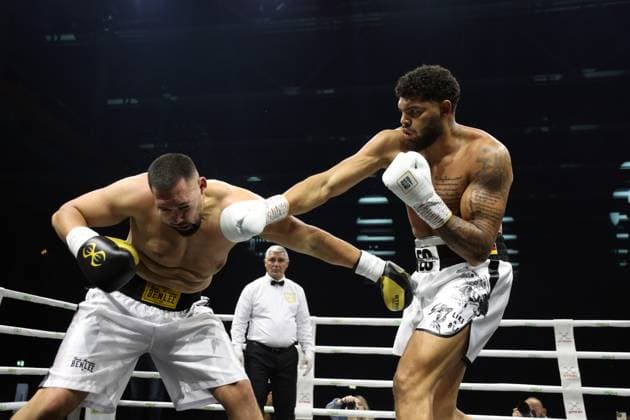 Sport Themen der Woche KW43 Sport Bilder des Tages Boxen: P2M Box-Promotion, München boxt !, München, 28.10.2023 Emauel Odiase (GER) - Emre Altintas (GER) München Germany *** Boxing P2M Box Promotion, Munich boxing , Munich, 28 10 2023 Emauel Odiase GER Emre Altintas GER Munich Germany