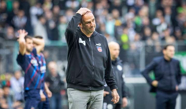 Sport Themen der Woche KW43 Sport Bilder des Tages Mönchengladbach, Germany. 28th Oct 2023. Trainer Frank Schmidt (FCH) Borussia Mönchengladbach - FC Heidenheim 28.10.2023 *** Mönchengladbach, Germany 28th Oct 2023 coach Frank Schmidt FCH Borussia Mönchengladbach FC Heidenheim 28 10 2023