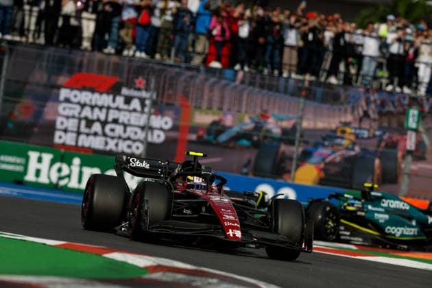 24 ZHOU Guanyu (chi), Alfa Romeo F1 Team Stake C43, action during the 2023 Formula 1 Grand Premio de la Ciudad de Mexico, 19th round of the 2023 Formula One World Championship, WM, Weltmeisterschaft from October 27 to 29, 2023 on the Autodromo Hermanos Rodriguez, in Mexico City, Mexico - F1 - MEXICO CITY GRAND PRIX 2023 DPPI Panoramic  00123042_F12023GP20MEX_JK218905