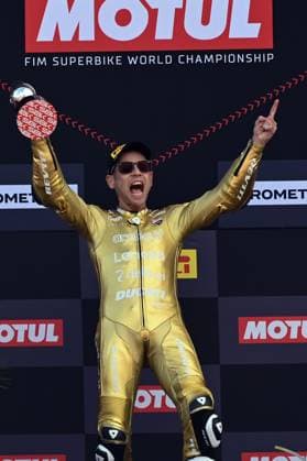 Bilder des Jahres 2023, Sport 10 Oktober Sport Themen der Woche KW43 Sport Bilder des Tages IPP20231028 Motorsports: SBK Superbike World Championship, WM, Weltmeisterschaft 2023, Round 12 - Spain, podio,1 Alvaro Bautista ESP Ducati Panigale V4R Aruba.It Racing festeggia la vittoria del mondiale piloti (Verwendung nur in Deutschland - GERMANY ONLY) *** IPP20231028 Motorsports SBK Superbike World Championship 2023, Round 12 Spain, podio,1 Alvaro Bautista ESP Ducati Panigale V4R Aruba It Racing festeggia la vittoria del mondiale piloti Use only in Germany GERMANY ONLY 