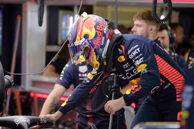 October 29, 2023, Mexico City, Mexico City, Mexico: Red Bull Racing s SERGIO CHECO Po°REZ getting into his car for the start of qualifying for the 2023 Mexican Grand Prix on Sunday. Mexico City Mexico - ZUMAs310 0310958545st Copyright: xLuisxExSalgadox