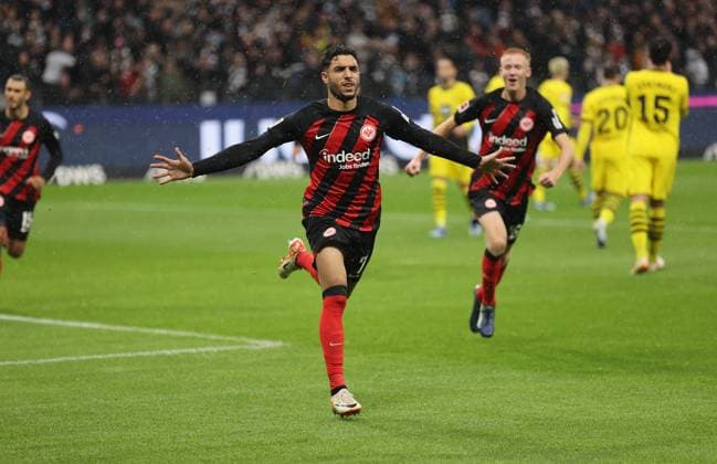 Sport Themen der Woche KW43 29.10.2023, Fussball Bundesliga, Eintracht Frankfurt - Borussia Dortmund, emonline, emspor, v.l., Torjubel zum 1:0 durch Omar Marmoush (Eintracht Frankfurt), Goal celebration, celebrate the goal DFL DFB REGULATIONS PROHIBIT ANY USE OF PHOTOGRAPHS AS IMAGE SEQUENCES AND OR QUASI-VIDEO. xdcx *** 29 10 2023, Football Bundesliga, Eintracht Frankfurt Borussia Dortmund, emonline, emspor, v l , Goal celebration for 1 0 by Omar Marmoush Eintracht Frankfurt , Goal celebration, celebrate the goal DFL DFB REGULATES PROHIBIT ANY USE OF PHOTOGRAPHS AS IMAGE SEQUENCES AND OR QUASI VIDEO xdcx Copyright: HMBxMedia