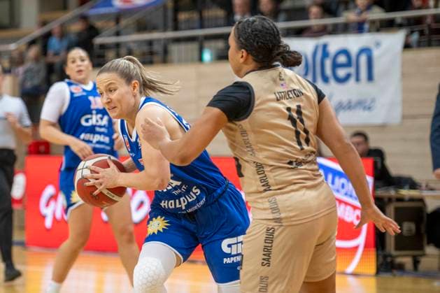 Halle, Deutschland 29. Oktober 2023: 1.BBL - Damen - 2023 2024 - Gisa Lions MBC vs. Inexio Roals Saarlouis Laura Schinkel (Halle) SWH.arena Sachsen Anhalt Copyright: xFotostandx xxBallaschx