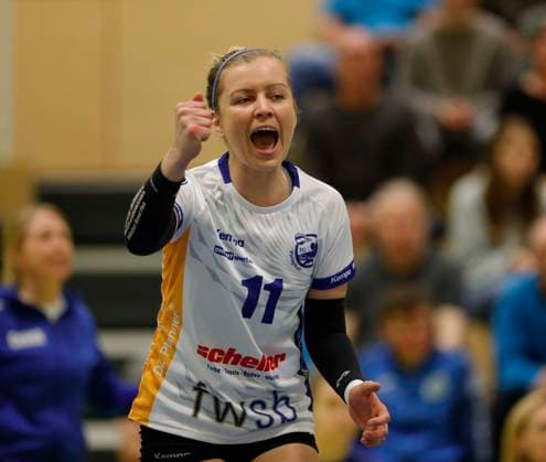 Volleyball Hessen - 2. Bundesliga - Süd Frauen 29.10.2023 TG Bad Soden (ws) - VC Wiesbaden II (rot) v.l. Monika Dolezajova (TG Bad Soden - Nr. 11) TG Bad Soden - VC Wiesbaden II