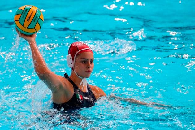 SANTIAGO, CHILE OCT 30: Lizli Patino de Mexico en accion contra Cuba durante los Juegos Panamericanos Santiago 2023 el 30 de Octubre en Santiago, Chile. Lili Patino ofMexico in action against Cuba during Santiago 2023 Pan American Games on October 30 in Santiago, Chile. (Foto de Pepe Alvujar Santiago 2023 via Photosport) Dia 11, polo acuatico, equipo femenino grupo A Day 11, waterpolo, womenÂ s team grupo A