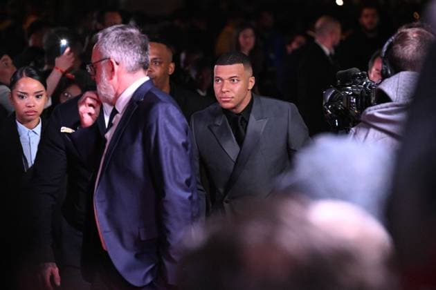Sport Bilder des Tages Kylian Mbappe FOOTBALL : Ballon d Or 2023 - Paris - 30 10 2023 FedericoPestellini Panoramic 
