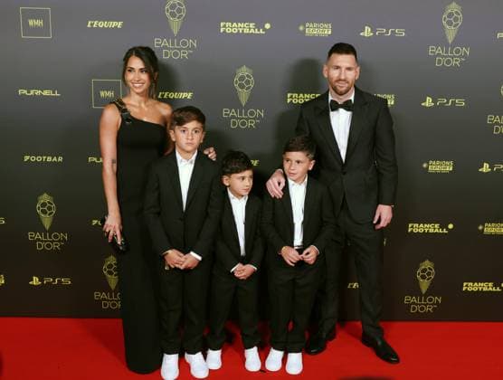 (231031) -- PARIS, Oct. 31, 2023 -- Argentine forward Lionel Messi (1st R) arrives with his family at the red carpet of the 2023 Ballon d Or France Football award ceremony at the Theatre du Chatelet in Paris, France, Oct. 30, 2023. ) (SP)FRANCE-PARIS-FOOTBALL-BALLON D OR CEREMONY GaoxJing 