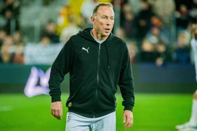 Jean Pierre Papin FOOTBALL : RC Lens Legende x Legende Francais - 31 10 2023 BaptisteAutissier Panoramic 