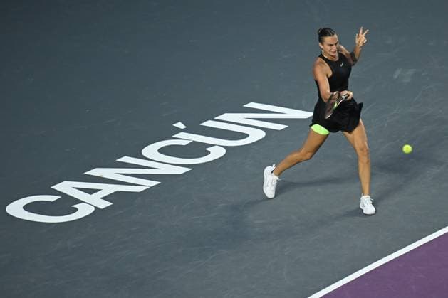 Sport Bilder des Tages 2023 WTA, Tennis Damen Finals - Day 3 CANCUN, MEXICO - OCTOBER 31: Aryna Sabalenka of Belarus during a match against Jessica Pegula of USA, on Day 3 of the GNP Seguros WTA Finals Cancun 2023 part of the Hologic WTA Tour, on October 31, 2023, in Cancun, Quintana Roo, Mexico. Cancun Mexico  Copyright: xArturxWidakx originalFilename:widak-2023wtaf231031_npFyY.jpg