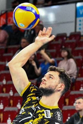 Frixos Kotsakis (Powervolleys Düren, 7) beim Aufwärmen,, 02.11.2023, Düren (Deutschland), Volleyball, 1. Bundesliga, SWD Powervolleys Düren - Helios Grizzlys Giesen