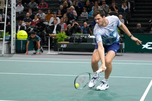 November 3, 2023, Paris, France: Polish player HUBERT HURKACZ returns the ball to Bulgarian player GRIGOR DIMITROV.during the quarter final of Rolex Paris Masters 1000 tournament at Paris Accor Arena Stadium - France Paris France - ZUMAp119 20231103_zaf_p119_005 Copyright: xPierrexSteveninx