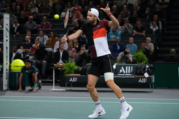 November 3, 2023, Paris, France: Bulgarian player GRIGOR DIMITROV returns the ball to Polish player HUBERT HURKACZ during the quarter final of Rolex Paris Masters 1000 tournament at Paris Accor Arena Stadium - France Paris France - ZUMAp119 20231103_zaf_p119_011 Copyright: xPierrexSteveninx