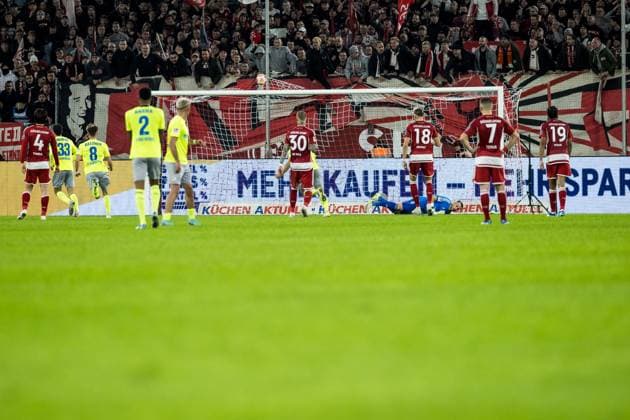 2. Fussball Bundesliga; Fortuna Duesseldorf 1895 - SV Wehen Wiesbaden; 03.11.2023 John Iredale (SV Wehen Wiesbaden, 33) verwandelt den Elfmeter zum 0:3 2. Fussball Bundesliga, Fortuna Duesseldorf 1895 - SV Wehen Wiesbaden, Duesseldorf, Merkur Spiel-Arena DFL REGULATIONS PROHIBIT ANY USE OF PHOTOGRAPHS AS IMAGE SEQUENCES AND OR QUASI-VIDEO.