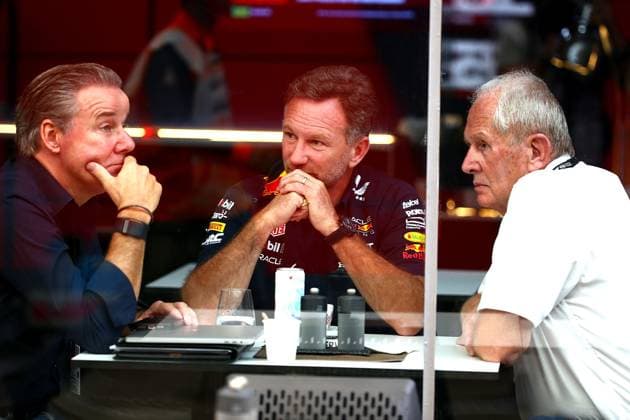 Formula 1 Rolex Sao Paulo Grand Prix 2023 03.11.2023, Autodromo Jose Carlos Pace, Interlagos, Formula 1 Rolex Sao Paulo Grand Prix 2023 , im Bild Raymond Vermeulen (Manager von Max Verstappen (NLD), Oracle Red Bull Racing), Teamchef Christian Horner (Red Bull Racing), Motorsportchef Dr. Helmut Marko (Red Bull Racing)