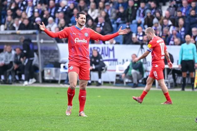 04.11.2023, Fussball, 2. Bundesliga, 12. Spieltag Saison 2023 2024, VfL Osnabrück - Holstein Kiel, Steven Skrzybski (Holstein Kiel) xRHR-FOTO TKx