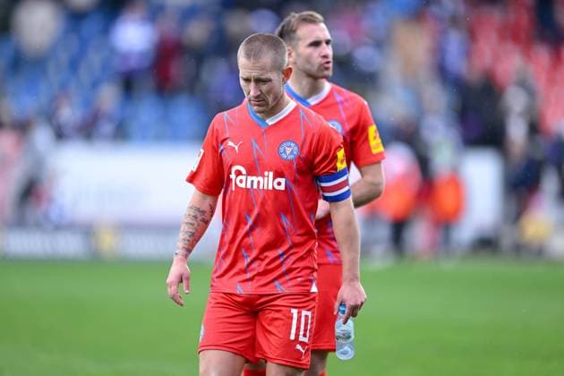 04.11.2023, Fussball, 2. Bundesliga, 12. Spieltag Saison 2023 2024, VfL Osnabrück - Holstein Kiel, Lewis Holtby (Holstein Kiel) xRHR-FOTO TKx