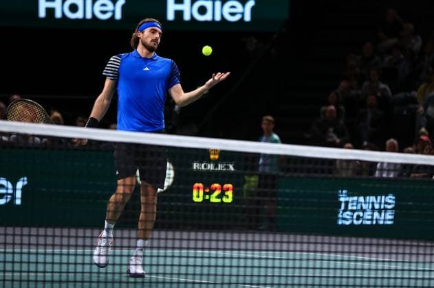 2023 ATP, Tennis Herren Paris Masters 1000 Mylene Deroche IP3 - Greece s Stefanos Tsitsipas in action during the semi final match of the men s single, on day six of the Paris ATP Masters 1000 tennis tournament at the Accor Arena - Palais Omnisports de Paris-Bercy - in Paris, France, on november 4, 2023.  Copyright: xIP3xPRESS MAXPPPxMylenexDerochex IP3DER231104033 IP3DER231104033