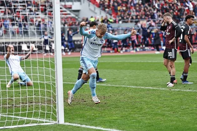 Keke Maximilian Topp, Schalke, nach dem 1:2 im Hinspiel der Saison 2023 2024 zwischen dem 1. FC Nürnberg und Schalke 04 (1:2) in Nürnberg; 04 11 2023 -