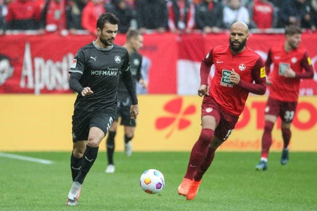 04.11.2023, xusrbx, Fussball 2.Bundesliga, 1.FC Kaiserslautern - Spvgg Greuther Fuerth emspor, v.l. Oussema Haddadi (SpVgg Greuther Fuerth, 5), Terrence Boyd (1. FC Kaiserslautern, 13), (DFL DFB REGULATIONS PROHIBIT ANY USE OF PHOTOGRAPHS as IMAGE SEQUENCES and or QUASI-VIDEO) Kaiserslautern