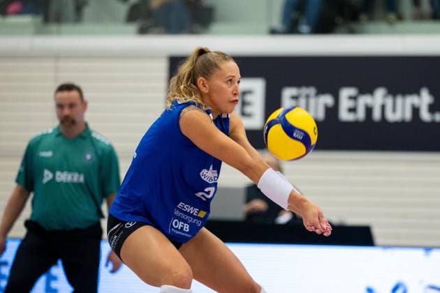 DVV-Pokal (Achtelfinale): Schwarz-Weiss Erfurt vs. VC Wiesbadent; Erfurt; 04.11.2023 Jaidyn Blanchfield ( 2; VC Wiesbaden)DVV-Pokal (Achtelfinale): Schwarz-Weiss Erfurt vs. VC Wiesbadent; Riethsporthalle Erfurt; 04.11.2023 Copyright: xBEAUTIFULxSPORTS Duehringx