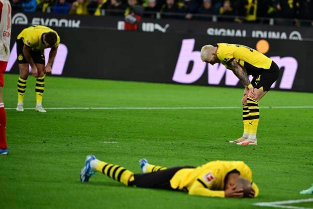 Sport Themen der Woche KW44 Sport Bilder des Tages Marco Reus 11 (Borussia Dortmund) enttaeuscht, Borussia Dortmund vs. FC Bayern Muenchen, Fussball, 1. Bundesliga, 10. Spieltag, 04.11.2023 DFB regulations prohibit any use of photographs as image sequences and or quasi-video Dortmund Nordrhein-Westfalen Deutschland *** Marco Reus 11 Borussia Dortmund enttaeuscht, Borussia Dortmund vs FC Bayern Muenchen, Fußball, 1 Bundesliga, 10 Spieltag, 04 11 2023 DFB regulations prohibit any use of photographs as image sequences and or quasi video Dortmund Nordrhein Westfalen Germany Copyright: xkolbert-press MarcxNiemeyerx