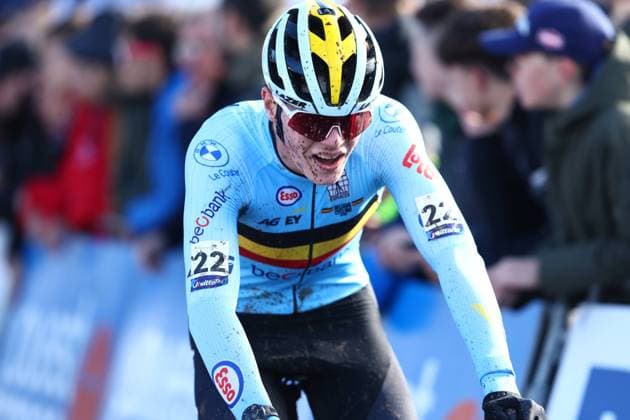 Belgian Miel Dekien pictured in action during the junior men race at the European Championships cyclocross cycling, Sunday 05 November 2023, in Pontchateau, France. DAVIDxPINTENS  x79297790x