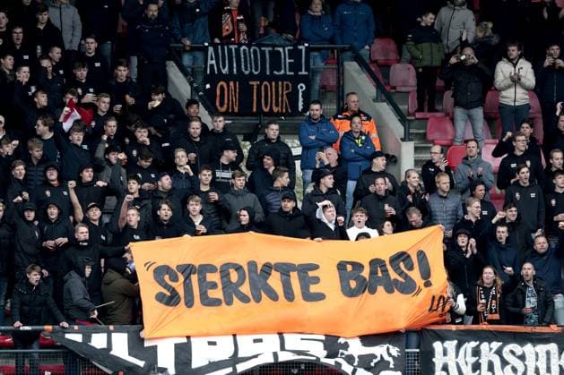 NIJMEGEN - Volendam supporters with a spa towel for the NEC Nijmegen player, Bas Dost, prior to the Dutch Eredivisie match between NEC and FC Volendam in De Goffert on November 5, 2023 in Nijmegen, Netherlands. ANP JEROEN PUTMANS Dutch Eredivisie 2023 2024 xVIxANPxSportx xxANPxIVx 483062075 originalFilename: 483062075.jpg