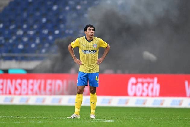 2. Bundesliga - Hannover 06 - Eintracht Braunschweig am 05.11.2023 in der HDI Arena in Hannover Johan Gomez (Braunschweig) unzufrieden, enttäuscht, enttaeuscht, niedergeschlagen.