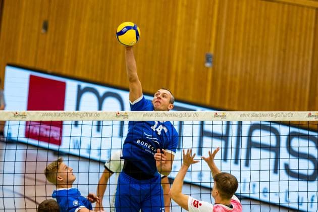 05.11.2023, GER, Volleyball, Maenner, Saison 2023 2024, DVV-Pokal Deutscher Volleyball Verband Achtelfinale, Blue Volleys Gotha - Energiequelle Netzhoppers KW Koenigs Wusterhausen-Bestensee Gorski, Tomasz (Blue Volleys Gotha) Gotha 99867 Ernestiner-Halle, Am Tivoli 6 Thüringen Deutschland