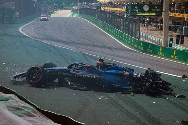 Bilder des Jahres 2023, Sport 11 November Sport Themen der Woche KW44 Sport Bilder des Tages 23 ALBON Alexander (tha), Williams Racing FW45, action crash, accident, during the 2023 Formula 1 Rolex Grande Premio de Sao Paulo, 20th round of the 2023 Formula One World Championship, WM, Weltmeisterschaft from November 3 to 5, 2023 on the Autodromo JosÃ Carlos Pace, in Sao Paulo, Brazil - F1 - SAO PAULO GRAND PRIX 2023 - RACE DPPI Panoramic  G0OD9291