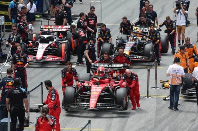 16 Charles Leclerc (MCO, Scuderia Ferrari), F1 Grand Prix of Brazil at Autodromo Jose Carlos Pace on November 5, 2023 in Sao Paulo, Brazil. (Photo by HOCH ZWEI) Sao Paulo Brazil